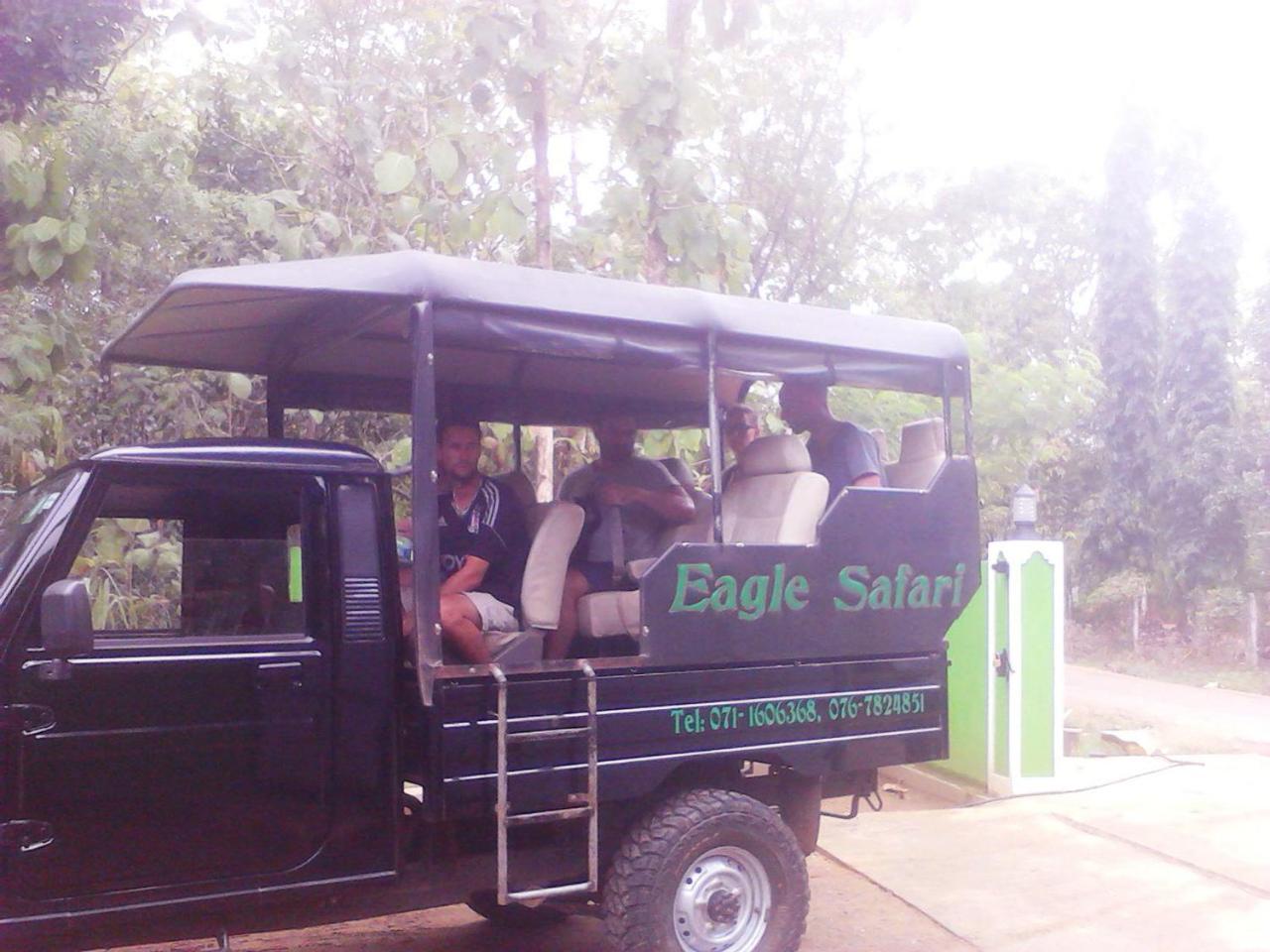 Eagle Safari Family Bungalow 达瓦拉维 外观 照片